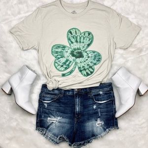 Groovy Clover
